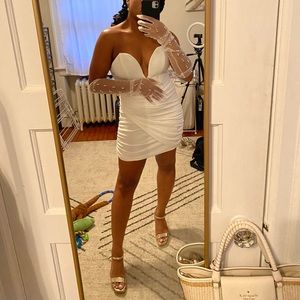 A strapless deep v/ neckline fitted zara dress